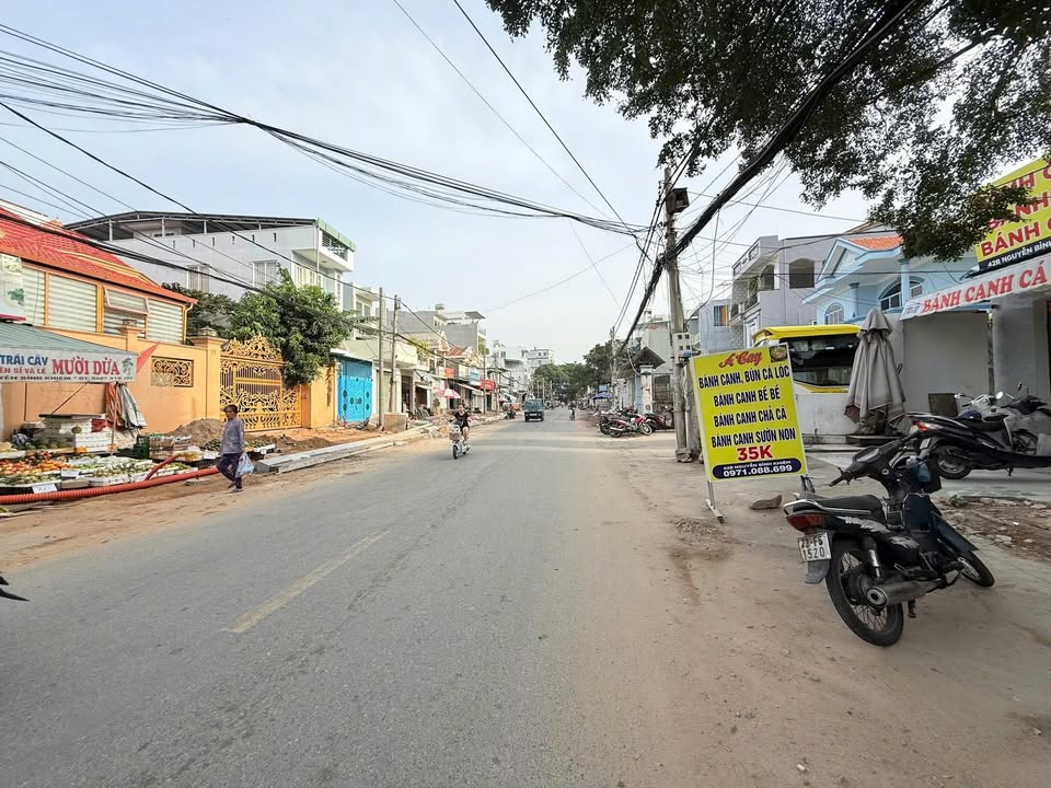 Nhà mặt tiền Nguyễn Bỉnh Khiêm Vũng Tàu 13.5 tỷ - Ô tô vào nhà