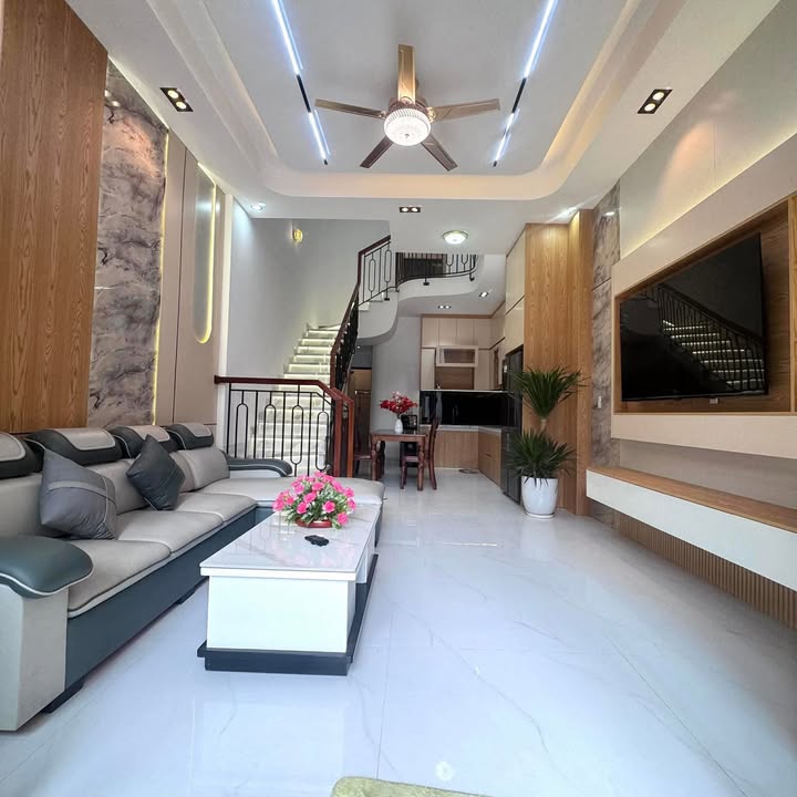 Nhà 3 Tầng 4PN Kiệt Ô Tô Tôn Đức Thắng - Full Nội Thất