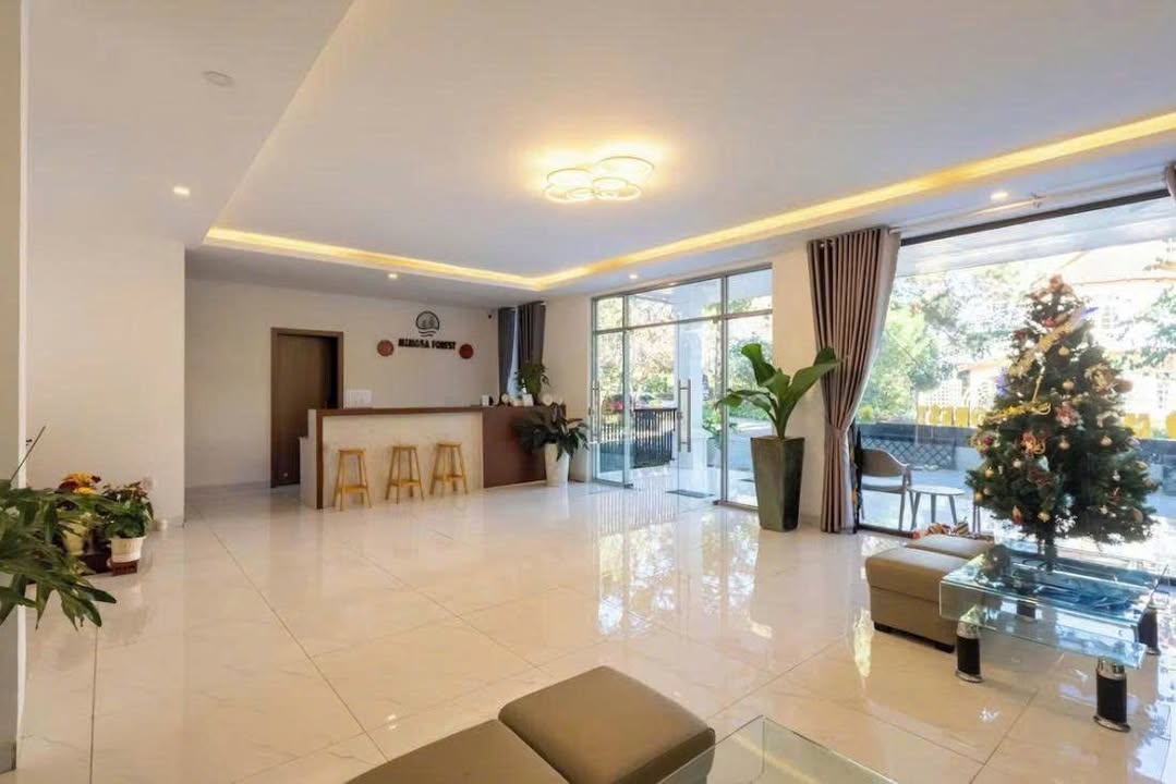Cho thuê Villa Khách sạn 40 phòng view Hồ Tuyền Lâm, Đà Lạt - 80 Triệu/tháng
