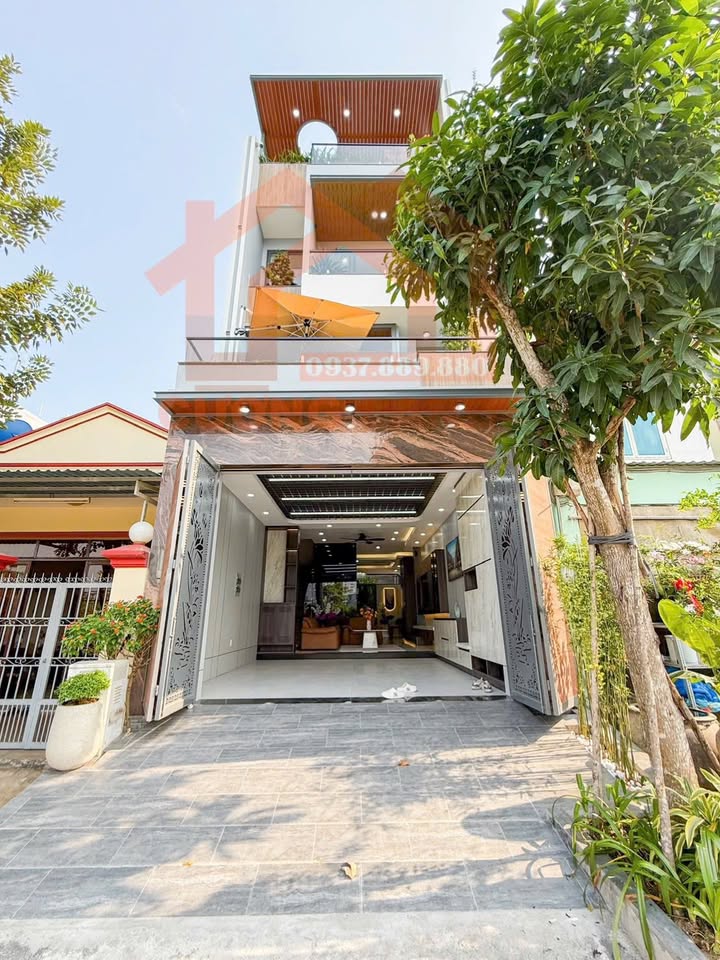 Townhouse Quận 7 D4 90m² 17.5 tỷ - Mặt tiền kinh doanh