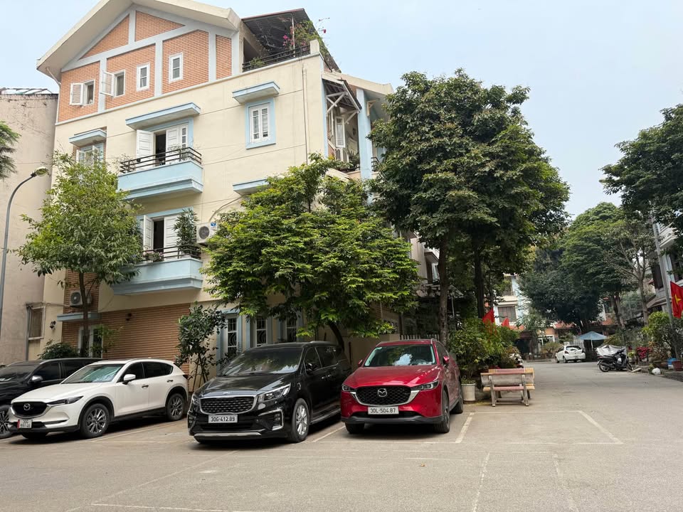 Nhà riêng Hoàng Hoa Thám 85m² 44.8 tỷ - Ô tô vào tận nhà