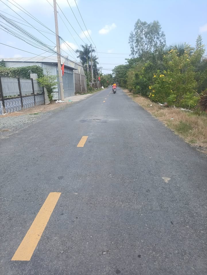 Đất Vườn Tiền Giang 1200m² Mặt Tiền Kênh - Giá Đầu Tư 1.1 Tỷ