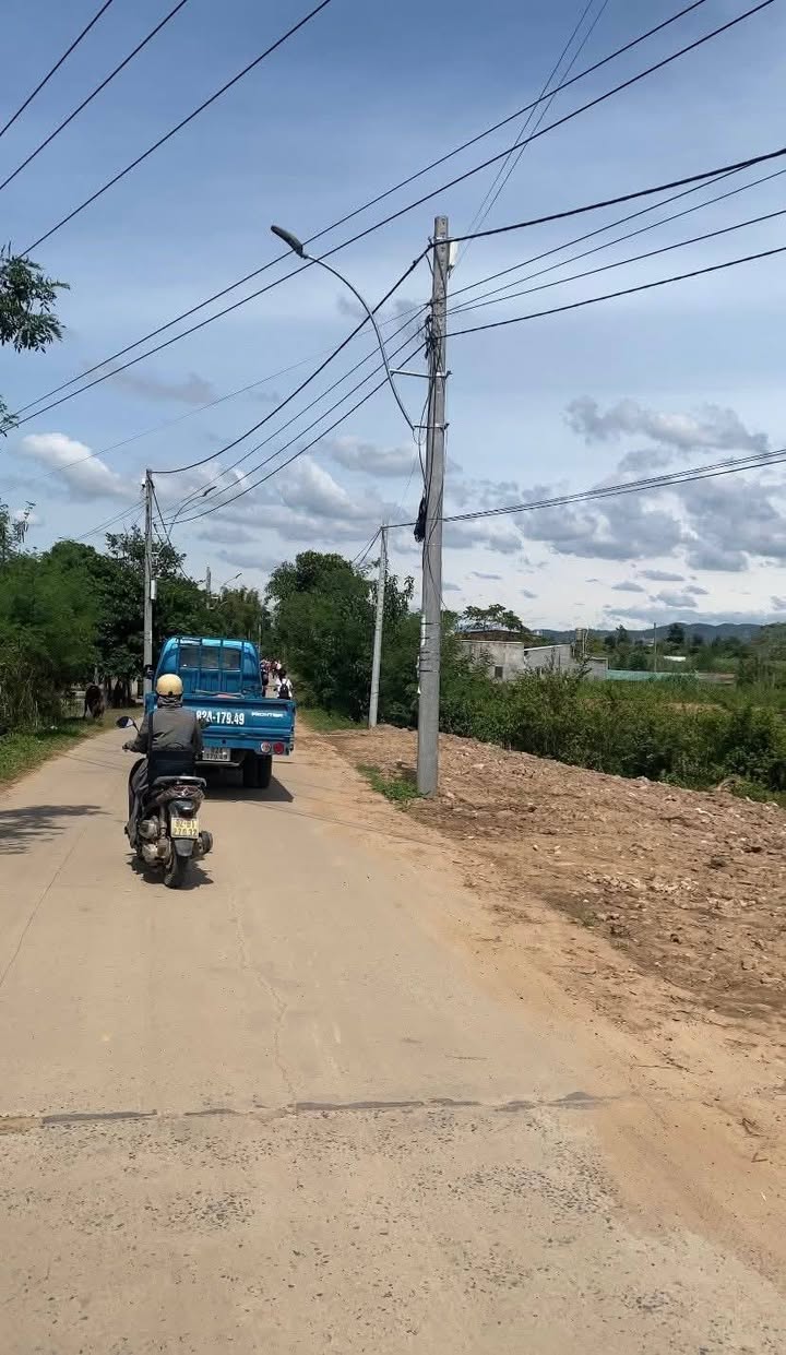 Đất xã Đắk Rơ Wa Kon Tum 250m² 400-499 triệu - Sổ đỏ chính chủ