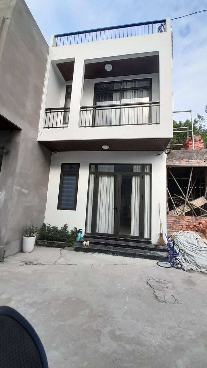 Nhà Phố Lao Động, Hạ Long - 128m² - Hơn 2 Tỷ - Ô Tô Vào Nhà