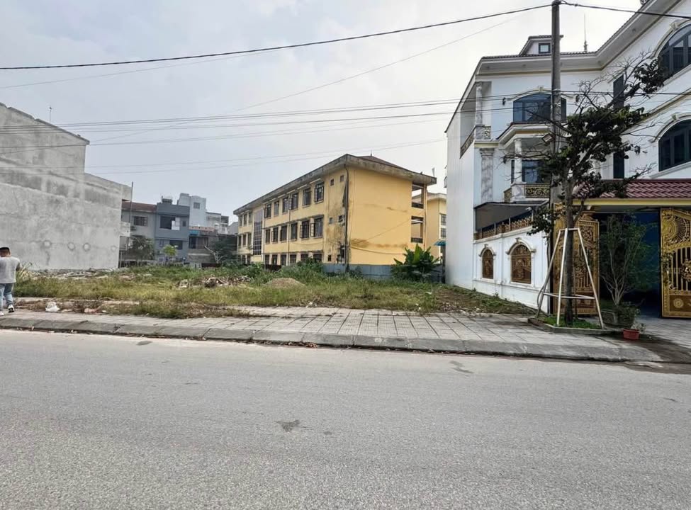 Đất Xây Biệt Thự Khu Thiếu Sinh Quân, Thái Nguyên - 153m², Mặt Tiền 10m