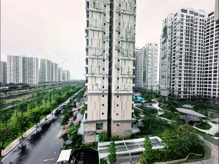 Cho thuê căn hộ 2PN 74m² Vinhomes Grand Park, view hồ bơi 12 triệu/tháng