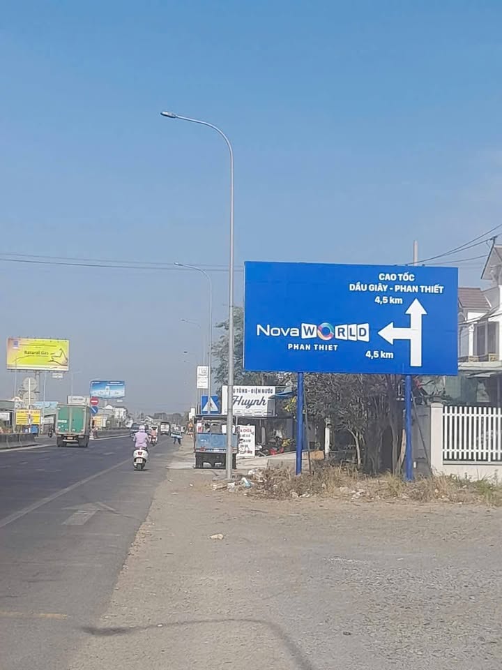 Đất Vườn 9573m² Mặt Tiền QL1A, Tỉnh Lâm Đồng - Giá Đầu Tư 100 Tỷ