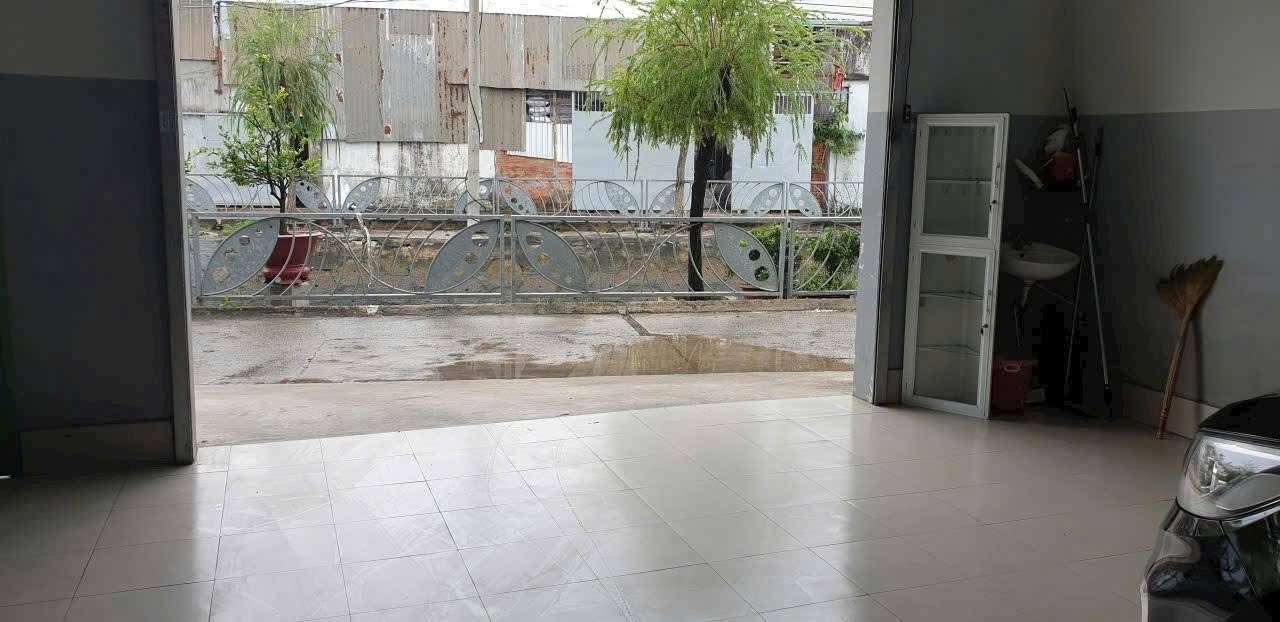 Kho Xưởng 170m² Mặt Tiền Bùi Quốc Khánh, Thủ Dầu Một - Giá 4.6 Tỷ