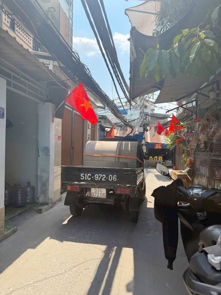 Nhà Hẻm Xe Tải Huỳnh Tấn Phát, Q7 - 2PN, 2 Tỷ 5 - Sẵn Sàng Ở Ngay