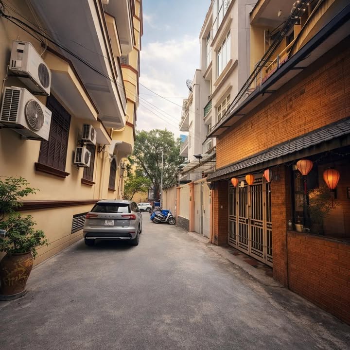 Đất Vàng Cầu Giấy 204m² - Ô Tô Tránh, Phân Lô Xây Toà CHDV Đẹp