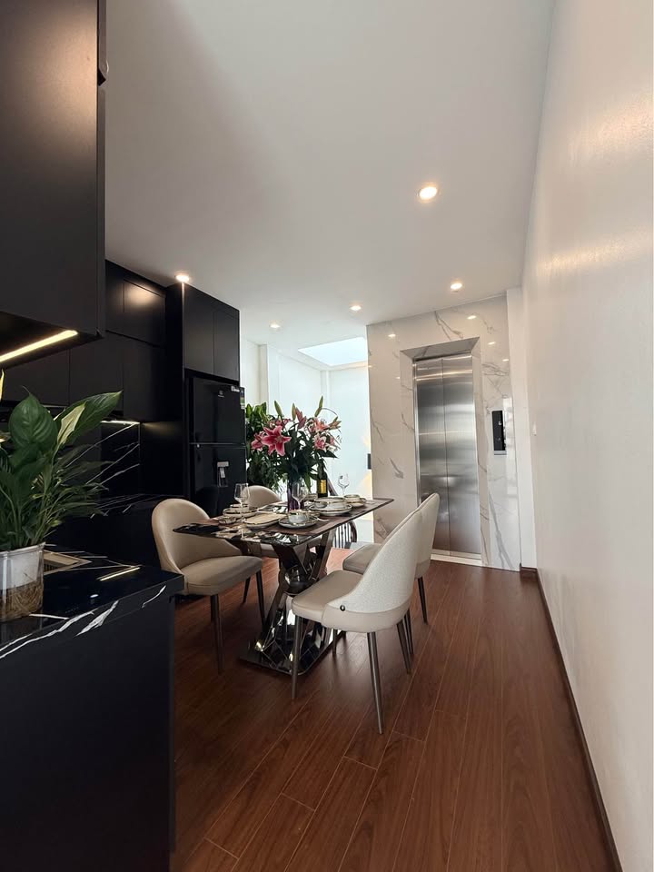 Nhà Phố Khương Đình 34m² 6 Tầng - Vị Trí Vàng, Kinh Doanh Đỉnh