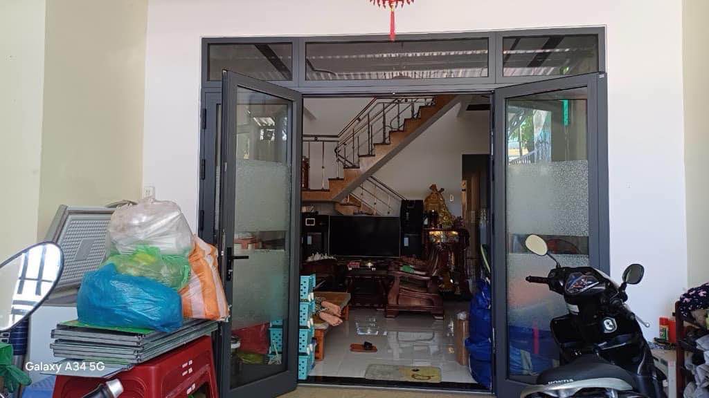 Nhà 2 Tầng Cẩm Lệ 100m² - Sân Ô Tô, Gần Chợ, Giá 2 Tỷ