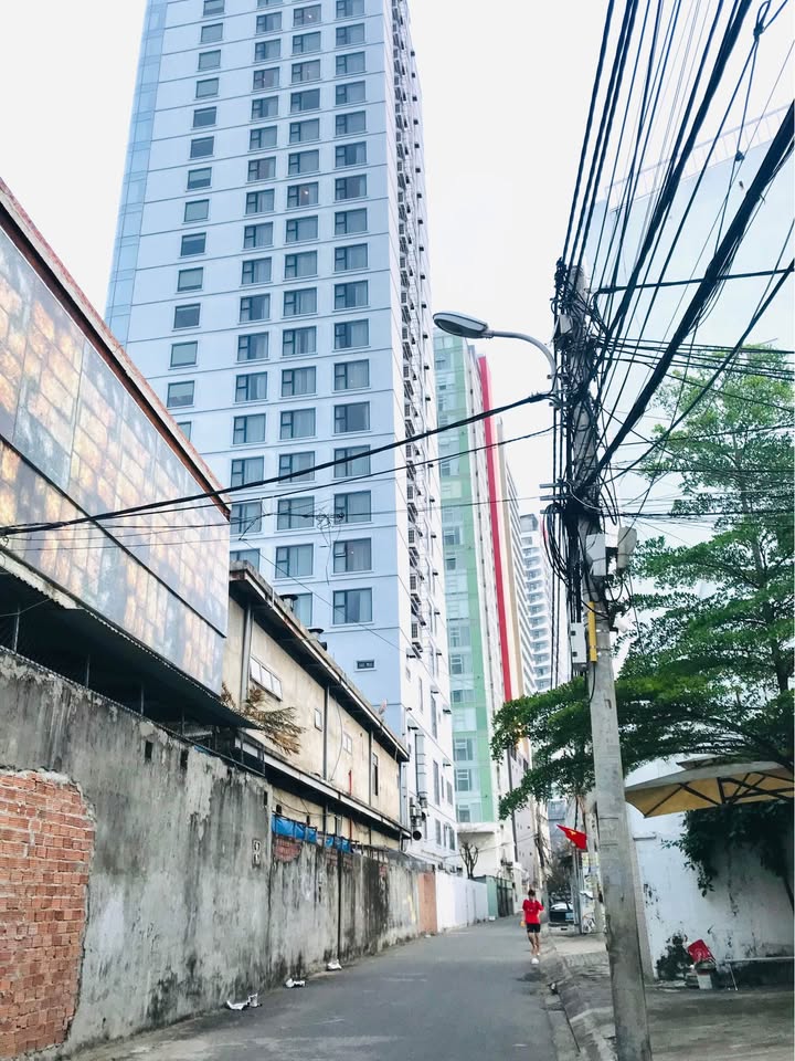 Nhà 2 Tầng Kiệt Lê Bôi, Hội An - 100m², Lô Góc 3 Mặt Kiệt, 3.6 Tỷ