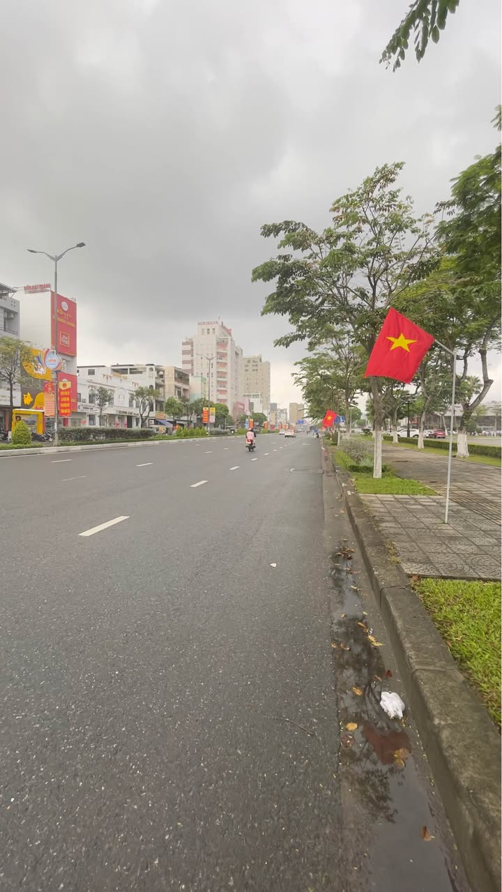 Nhà Bùi Tá Hán Ngũ Hành Sơn 106m² giá 5 tỷ - Ô tô vào nhà