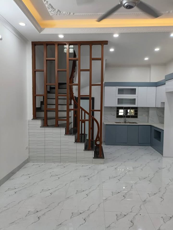 Nhà 40m² 3 tầng, Ngõ ô tô Đông Mỹ, Thanh Trì - 4 Tỷ
