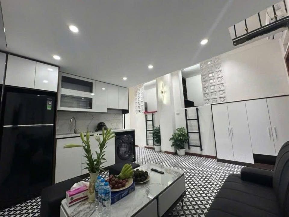 Nhà Lô Góc 50m² Đông Ngạc - 2 Ngủ, Ô Tô Đỗ Cổng, Giá Tốt