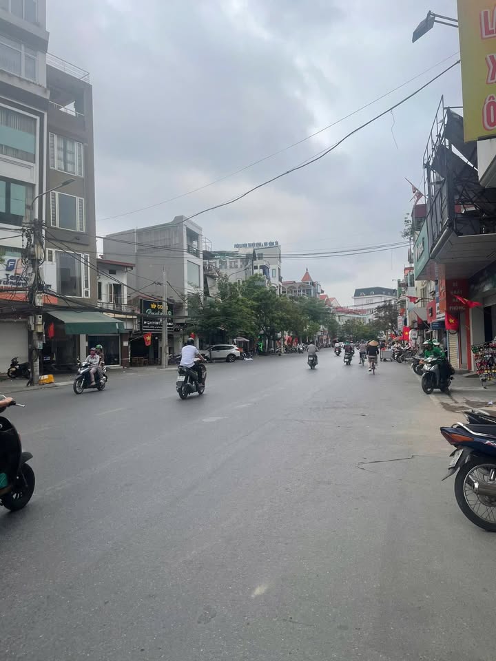 Nhà Mặt Tiền Trần Nguyên Hãn, Hải Dương - 84m², Kinh Doanh 75 Triệu/Tháng