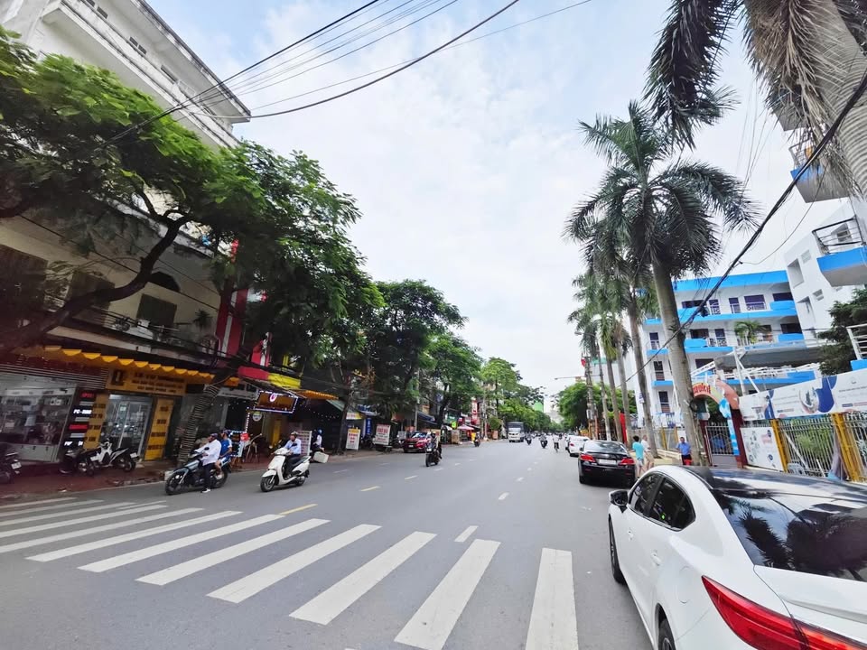 Cho thuê nhà mặt tiền đường Quán Nam, Hải Phòng - 80m² x 5 tầng, giá 20 triệu