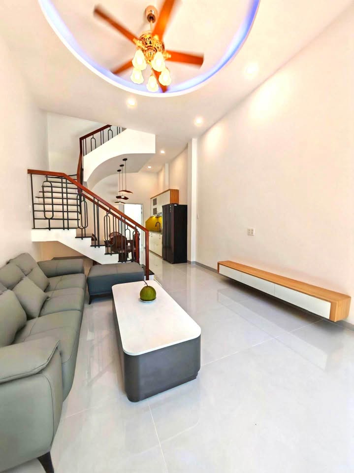 Nhà 3 Tầng 54m² 5.5 Tỷ P.1 Bình Thạnh - Sân Thượng Đẹp