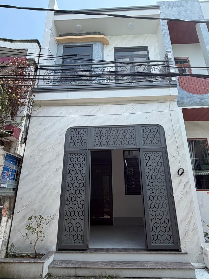 Nhà Trệt Lầu Mới Xây Trung Tâm Ninh Kiều, Cần Thơ - 4PN, 84m², 4.2 Tỷ