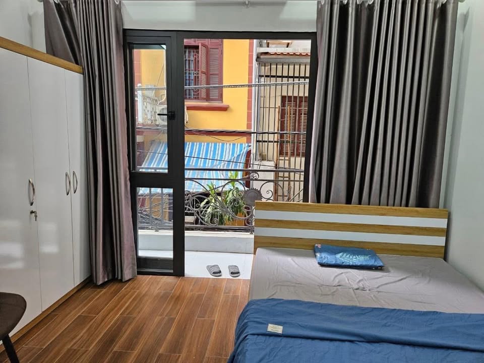 Cho thuê phòng 27m² full nội thất, ngõ 43 Trung Kính, Cầu Giấy