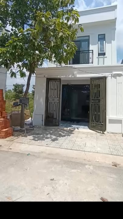 Nhà Dĩ An 75m² 2.3 tỷ - Sẵn sàng ở ngay