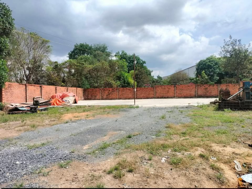 Cho thuê kho xưởng 1000m² Dĩ An - Sẵn sàng hoạt động, xe công ra vào