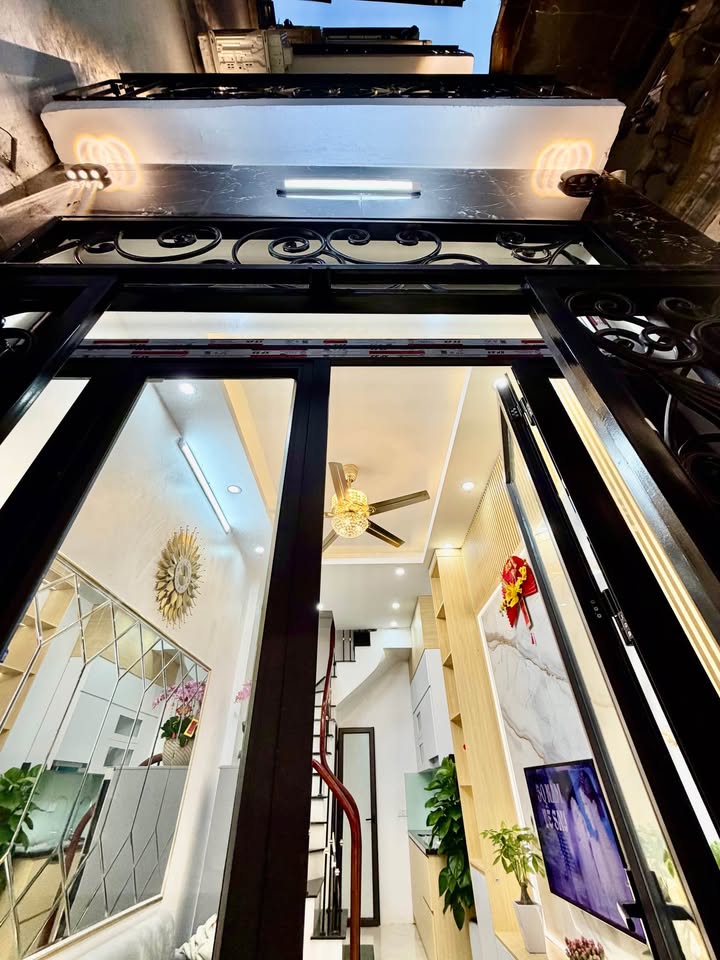 Nhà Lô Góc Bạch Mai 20m², 4 Tầng - Sẵn Sàng Ở Ngay