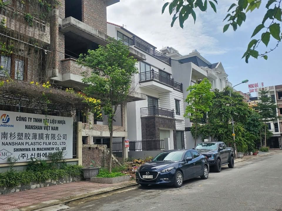 Bán Biệt Thự 3 Tầng 162.5m² Lê Thánh Tông, Bắc Ninh - Giá Tốt