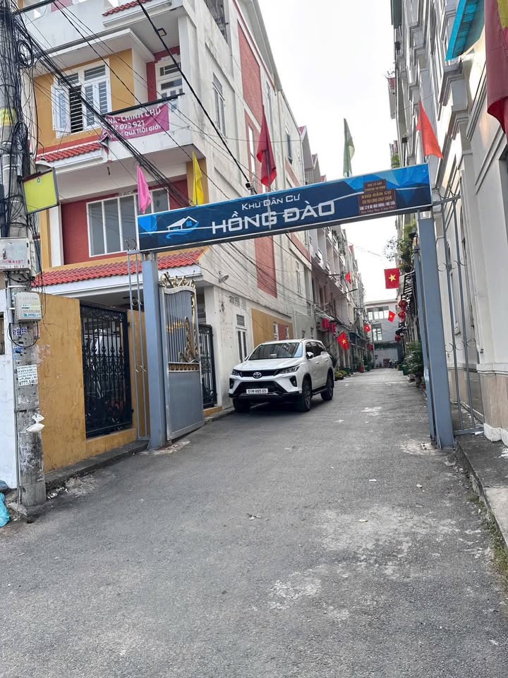 Nhà 3 Tầng 4PN Hẻm 520 QL13, Q.12 - Giá 16 Triệu/Tháng