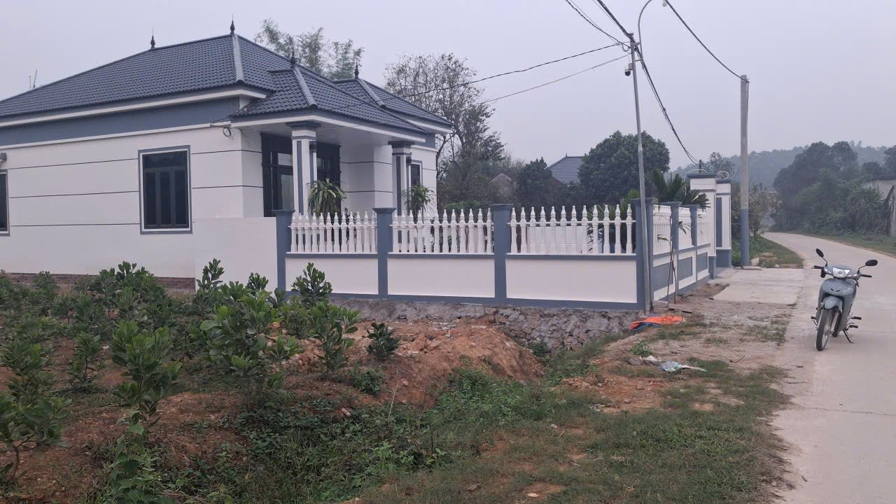 Đất nền Gia Lâm Nho Quan 180m² 700 triệu - Sổ đỏ chính chủ