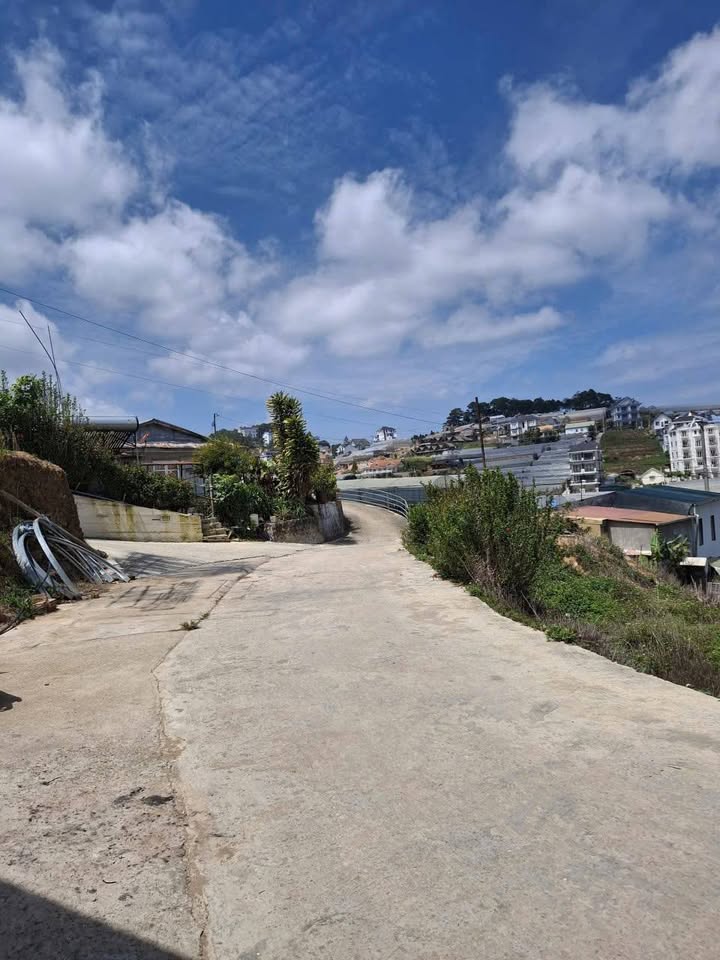 Nhà Kiên Cố Đà Lạt - 105m² - 3PN - Sổ Chung - Giá 2.6 Tỷ