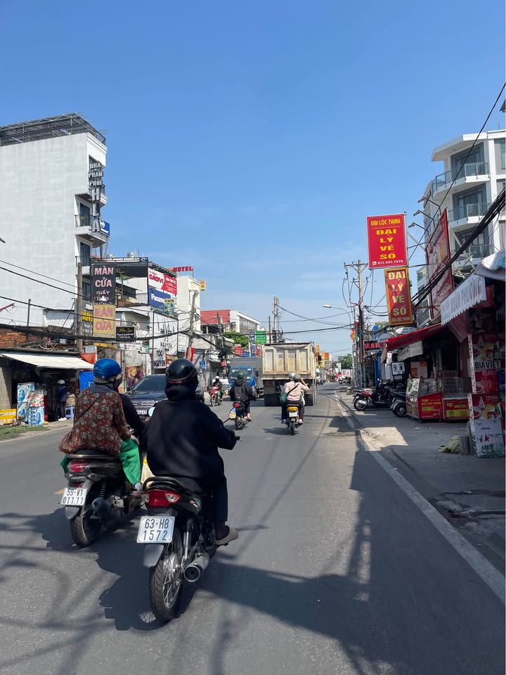 Bán Gấp Mặt Tiền Đỗ Xuân Hợp, Q9 - 285m², Thu Nhập 60tr/tháng