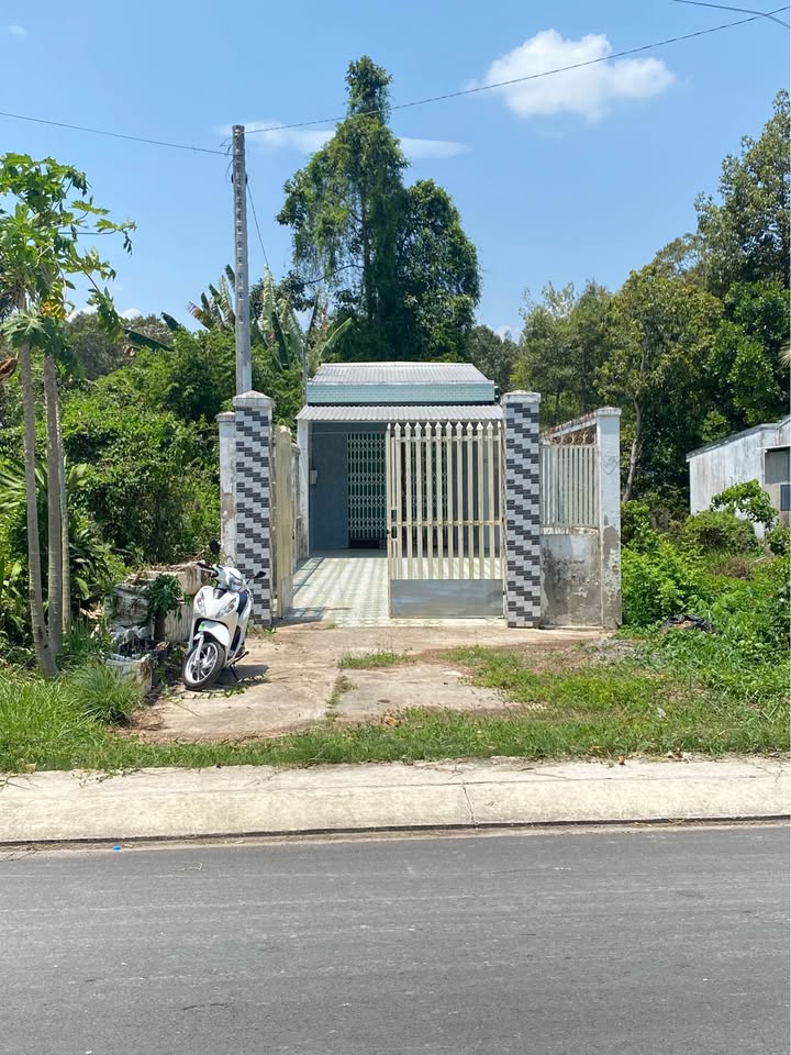 Nhà mặt tiền Thạch Ngọc Biên Trà Vinh 185m² - Mặt tiền kinh doanh