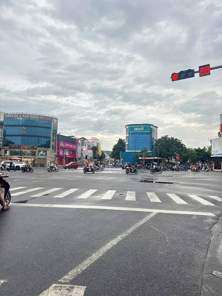 Mặt bằng Ngã 5 Lê Hồng Phong Vũng Tàu 350m² 110 triệu - Kinh doanh mặt tiền