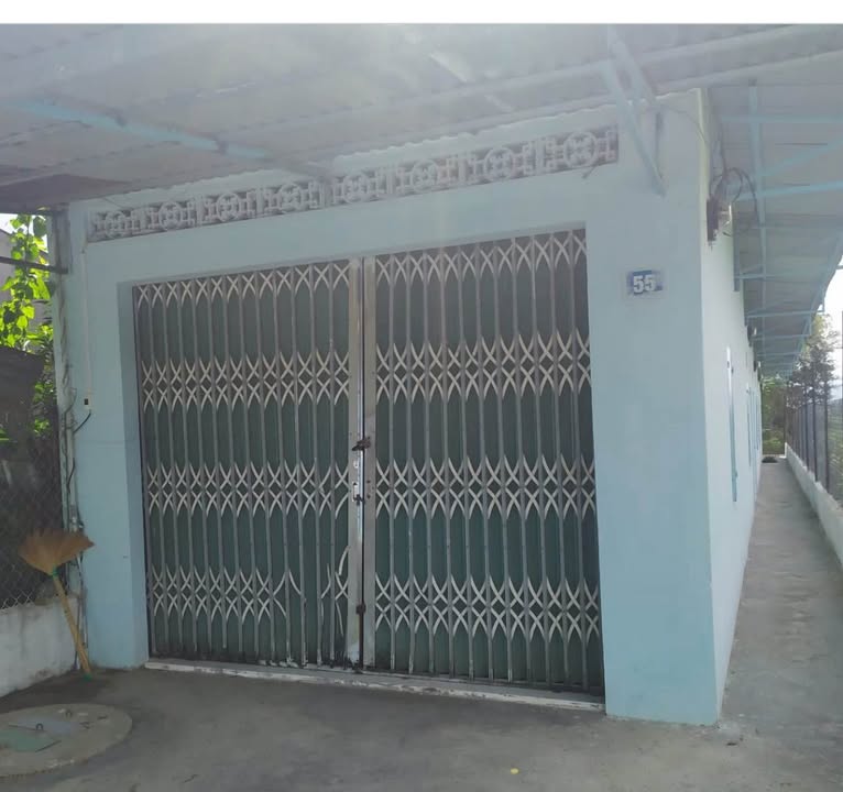 Nhà trọ mặt tiền Đào Duy Từ, Kon Tum - 200m² - Giá 1.1 tỷ