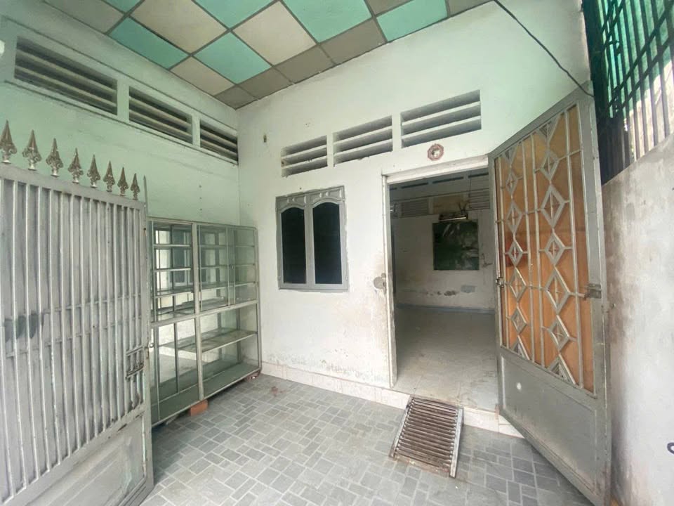 Nhà cấp 4 Tăng Nhơn Phú B Thủ Đức 4 triệu - Sẵn ở