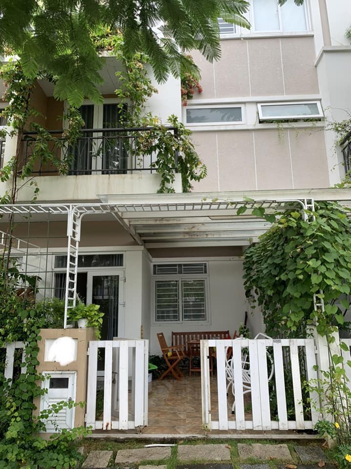 Nhà Mặt Tiền Phong Phú 4 Bình Chánh 225m² - Sổ Hồng Riêng, Giá 7.45 Tỷ