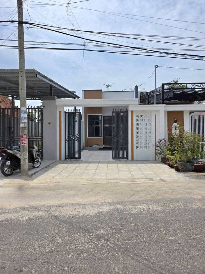 Nhà Mặt Tiền Kinh Doanh Trần Phú, Tây Ninh - 135m², 3PN, Giá 1.49 Tỷ