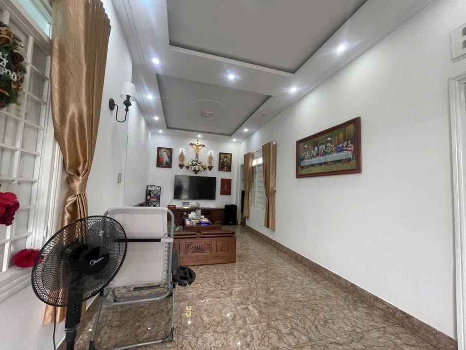 Nhà MT Nguyễn Trường Tộ Bảo Lộc 176m² 3.9 tỷ - Ô tô vào tận nhà