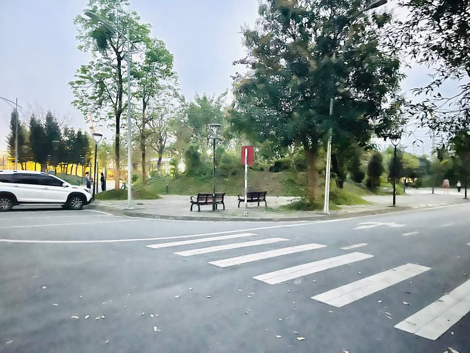 Bán Đất Lô Góc KĐT Zenvilla, Hoà Bình - 81m², View Công Viên