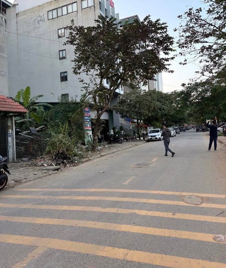 Đất phân lô Xuân Đỉnh 121m² 28,5 tỷ - Sổ đỏ chính chủ