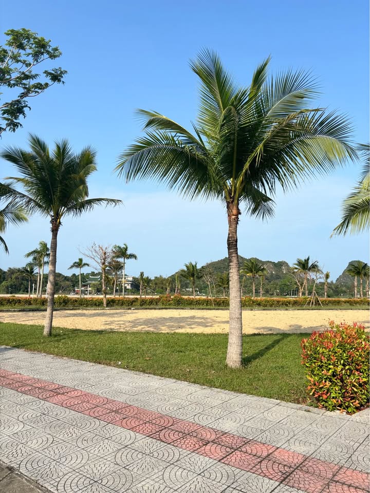 Đất Nền Lô Góc 2 Mặt Tiền 162m² Gần Biển Non Nước - Sổ Sẵn Công Chứng Ngay