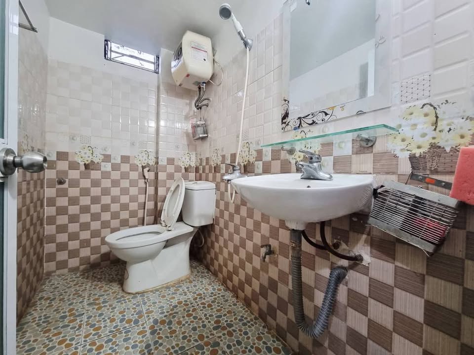 Nhà 45m² 2 Tầng Ngõ Tô Hiến Thành, Nam Định - Giá 1.37 Tỷ