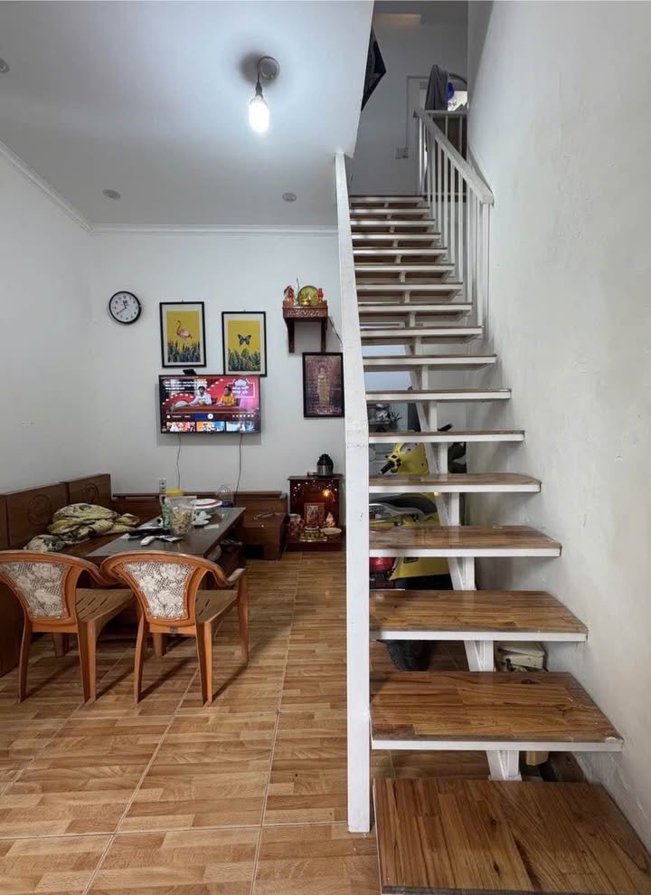 Nhà 2 Tầng Kiệt Trưng Nữ Vương 30m² - Giá 2.2 Tỷ, Sổ Hồng Chính Chủ