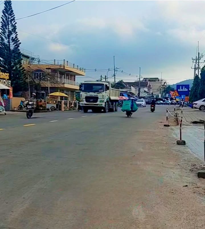 Đất Vàng Phú Quốc: 1000m² Mặt Tiền Nguyễn Trung Trực, Giá Đầu Tư