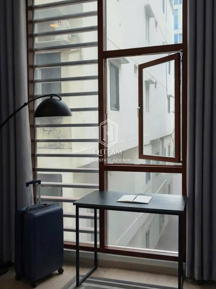 Nhà Mặt Tiền Lê Thánh Tôn, Q1 - 59m², 8PN Full Nội Thất, Kinh Doanh Đa Ngành