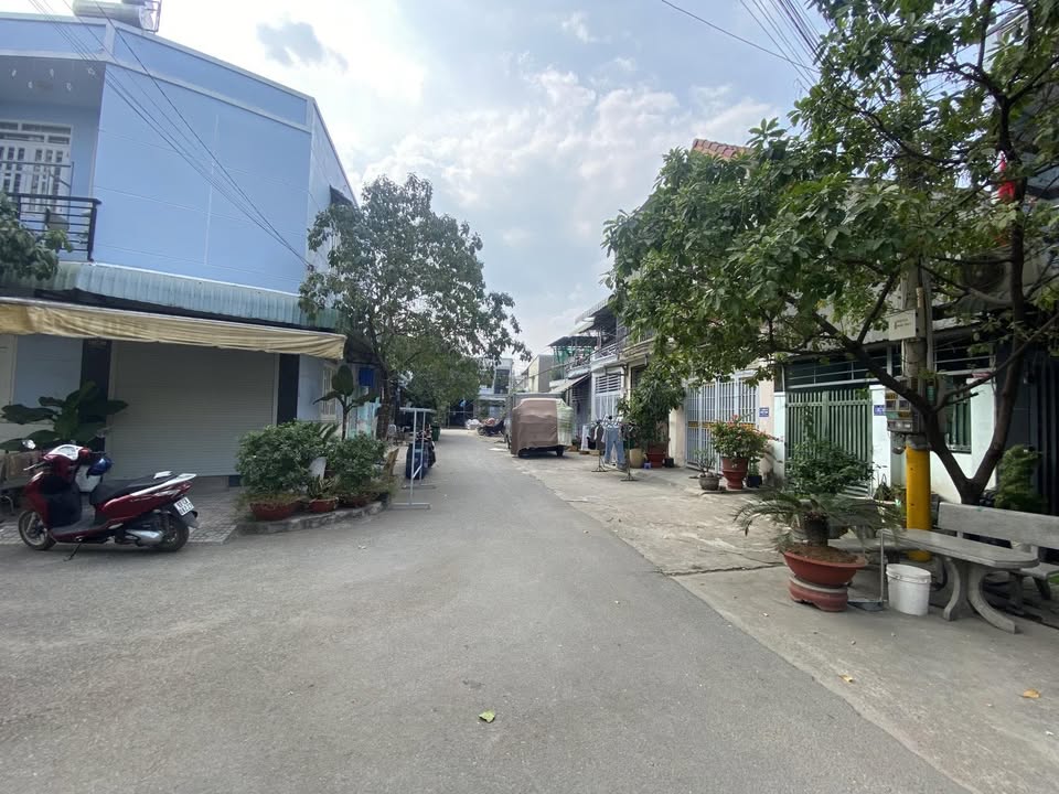 Đất Vàng 243m² Mặt Tiền Chợ Thủ Đức - Vừa Ở Vừa Kinh Doanh, Dòng Tiền 30 Triệu/Tháng