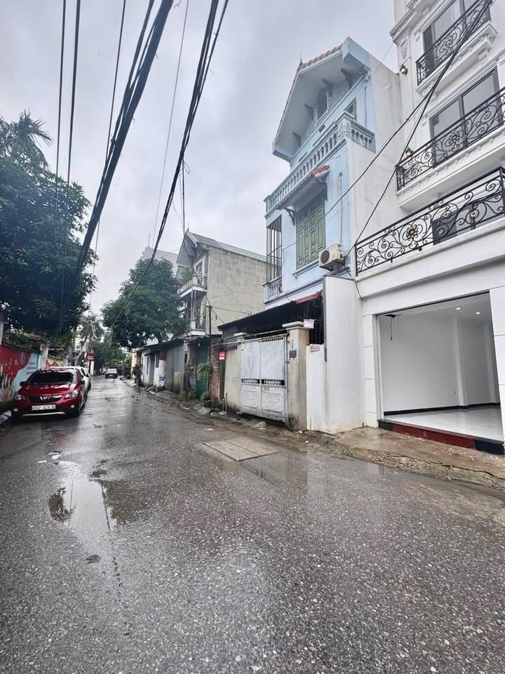 Nhà phố Thạch Bàn 45m² 8.86 tỷ - Mặt tiền kinh doanh