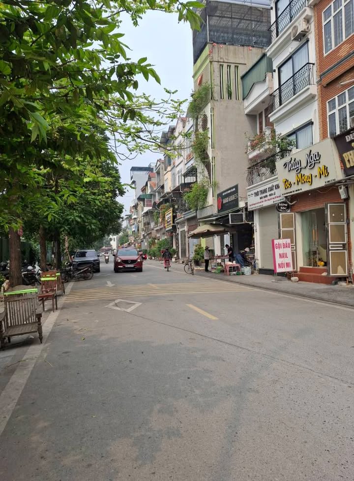 Đất phân lô Ngọc Thụy Long Biên 37m² 8.5 tỷ - Sổ đỏ chính chủ